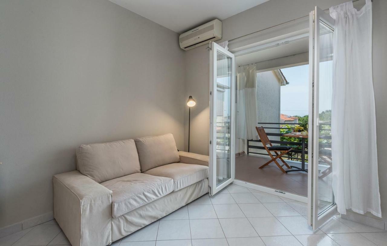 Apartment Green With Balcony Nova Vas  Exterior foto